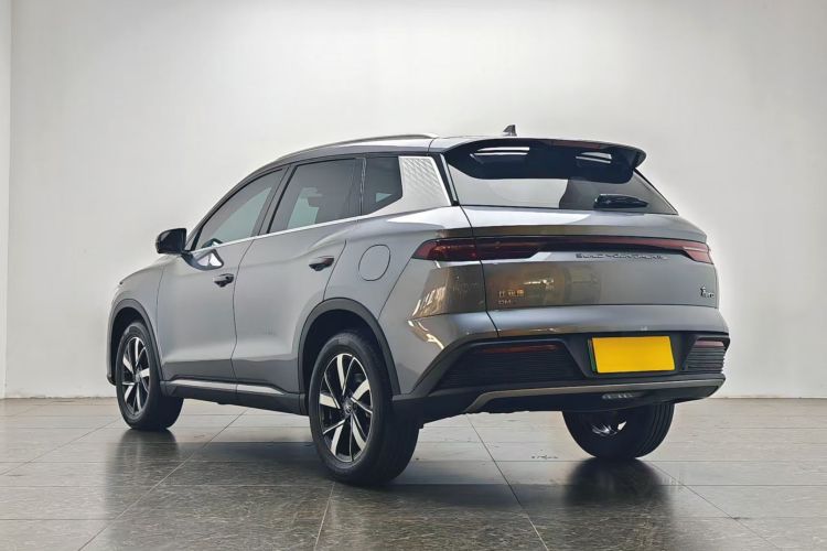 比亚迪 宋Pro新能源 2023款 冠军版 DM-i 71KM领先型车身外观4