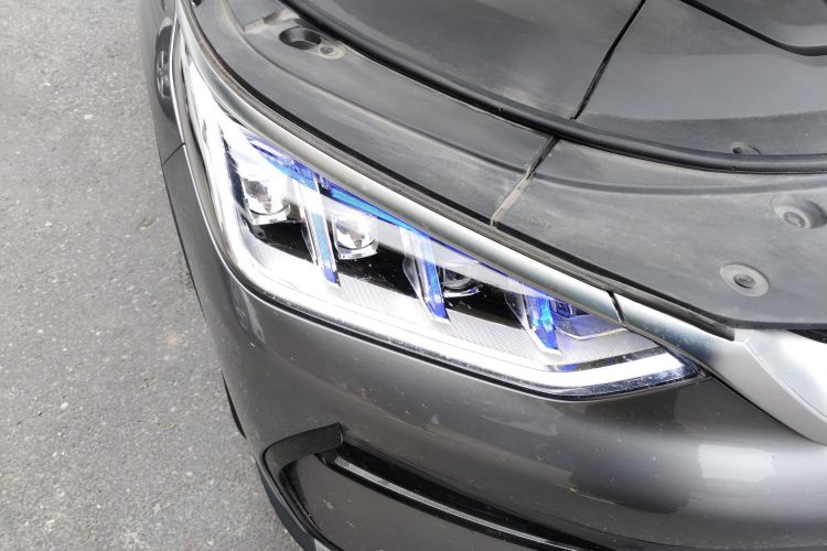 比亚迪 宋PLUS新能源 2021款 EV 尊贵型车身外观8