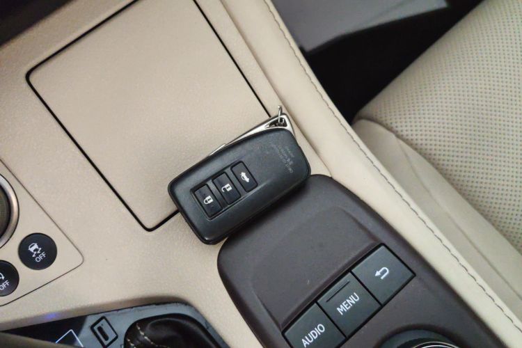 雷克萨斯ES 2016款 200 Midnight特别限量版中控内饰7001