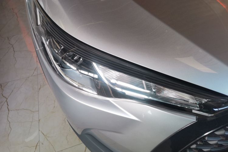 丰田 卡罗拉锐放 2022款 2.0L 先锋版车身外观8