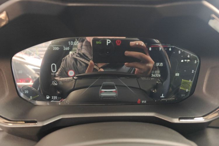 领克01 2021款 2.0TD 四驱暗夜版中控内饰14