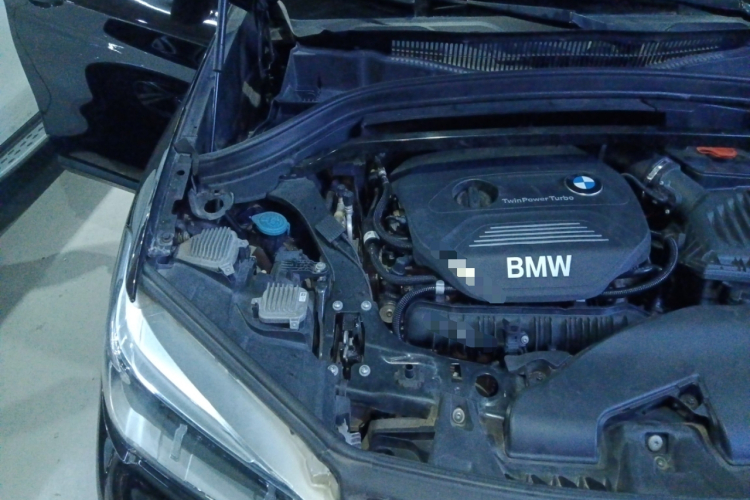 宝马X1 2019款 sDrive20Li 领先型机舱底盘25