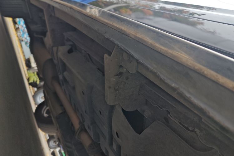 丰田 汉兰达 2018款 2.0T 四驱豪华版 7座 国V局部细节9001