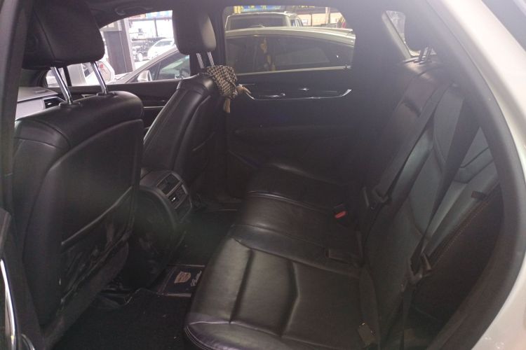 凯迪拉克XT5 2020款 改款 28T 豪华型中控内饰21