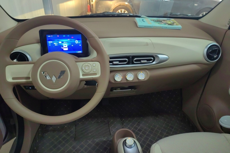 五菱汽车 宏光MINIEV 2025款 四门版 进阶款中控内饰12