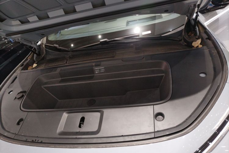 小鹏G7 2025款 702 超长续航 Max机舱底盘24