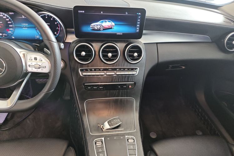 奔驰C级 2020款 改款 C 200 L 时尚型运动版中控内饰16