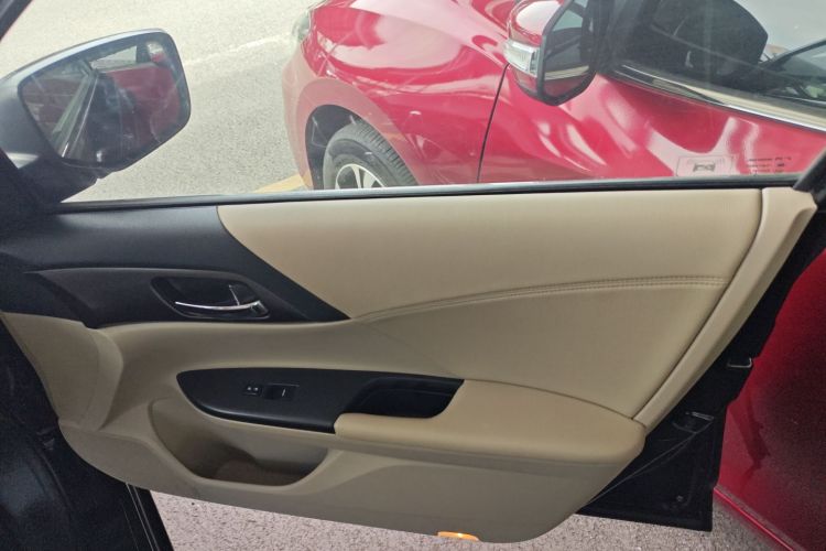 本田 雅阁 2014款 2.0L EX 豪华版中控内饰7005