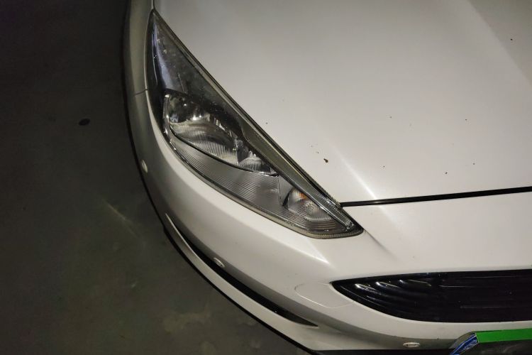 福特 福克斯 2015款 三厢 EcoBoost 180 自动旗舰型车身外观6006