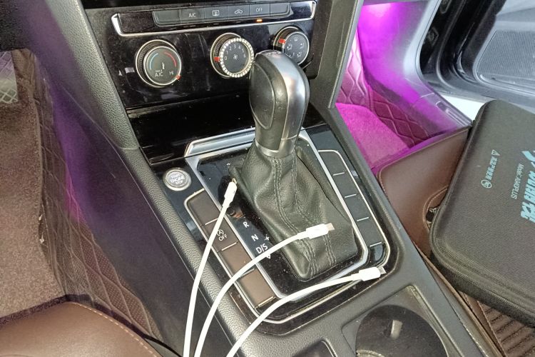 大众 迈腾 2020款 280TSI DSG 舒适型中控内饰18