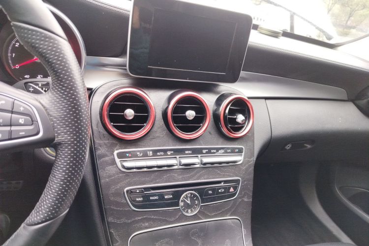 奔驰C级 2015款 C 200 L 运动型中控内饰16