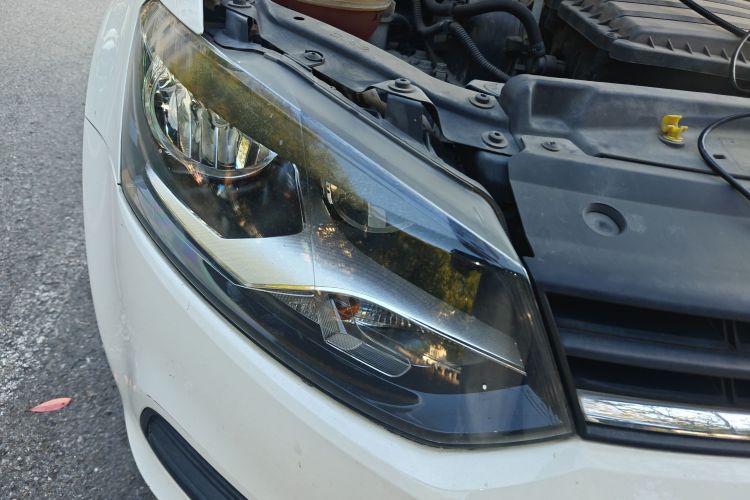 大众 Polo 2014款 1.4L 手动风尚版车身外观8