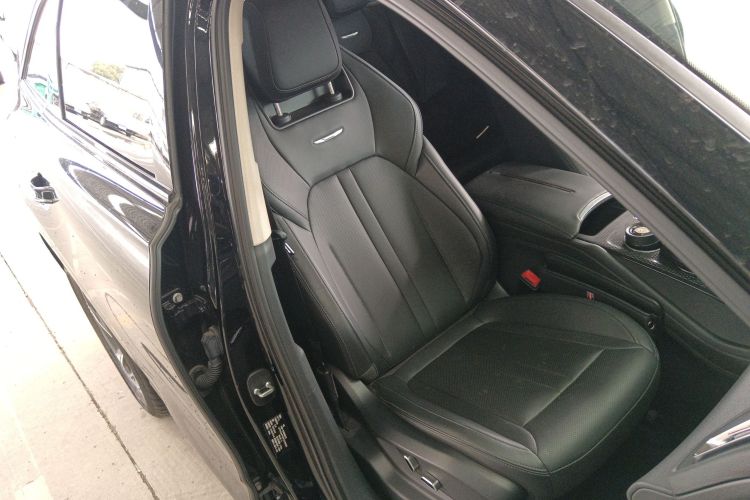 红旗HS3 2023款 1.5T 两驱善为版局部细节41