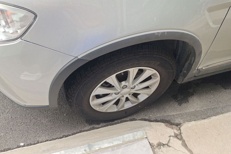 哈弗H6 2021款 运动版 1.5T 手动精英智联型 U型格栅车身外观6002