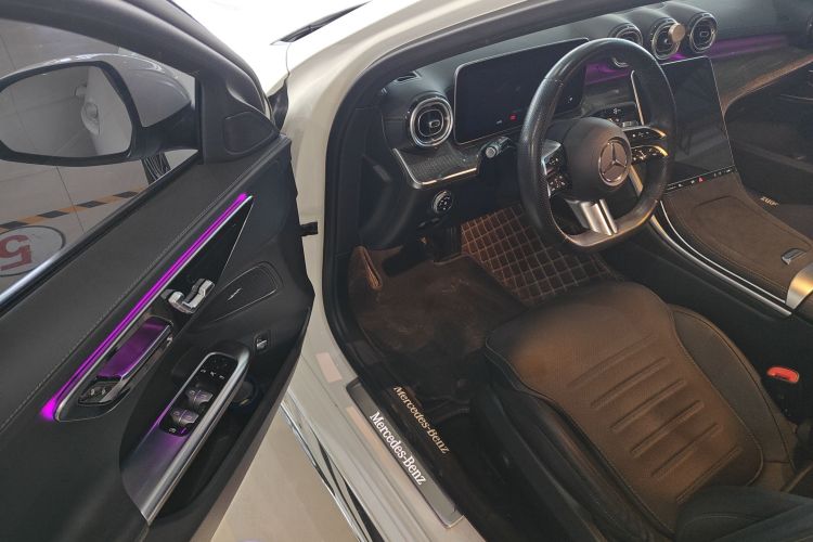 奔驰C级 2024款 C 260 L 运动版中控内饰7003