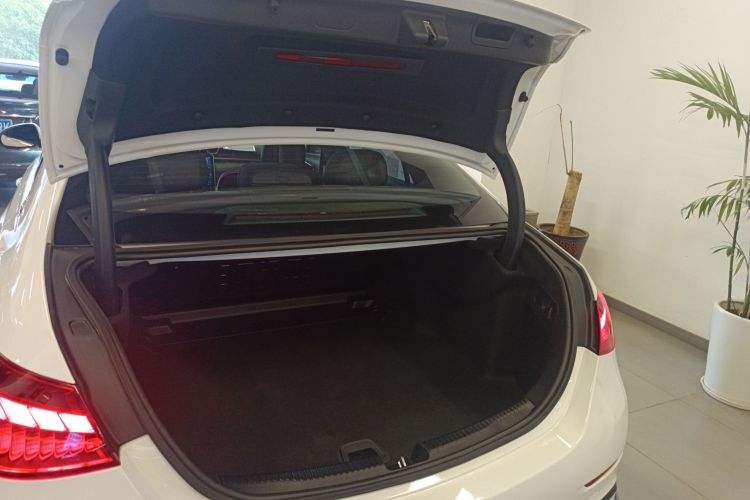 奔驰C级 2023款 C 260 L 运动版机舱底盘23