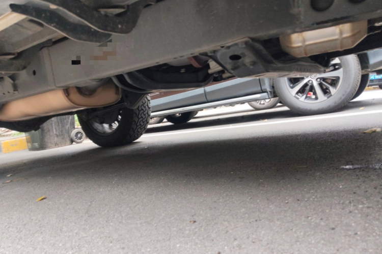 北京BJ40 2018款 PLUS 2.0T 自动四驱城市猎人版局部细节9001