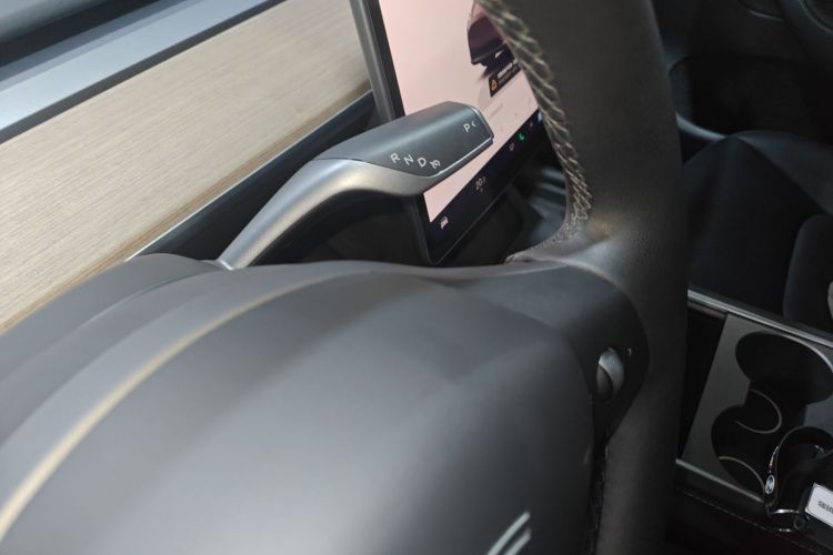 特斯拉 Model Y 2022款 长续航全轮驱动版局部细节18