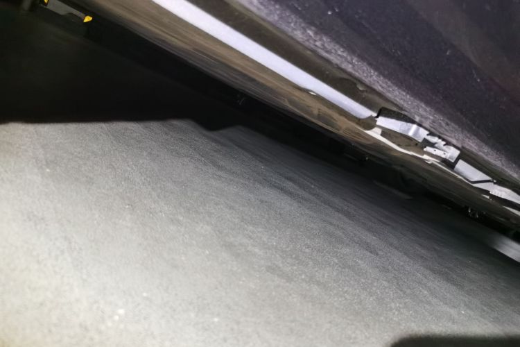 奔驰E级 2023款 改款 E 300 L 豪华型局部细节9002