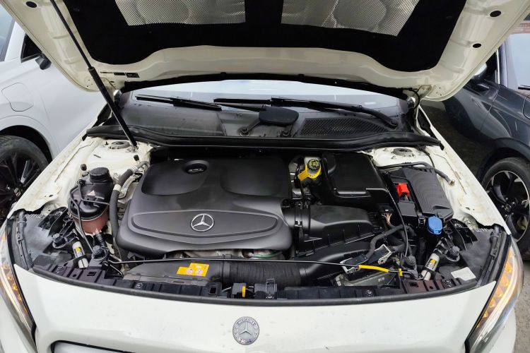 奔驰GLA 2016款 GLA 200 时尚型局部细节24