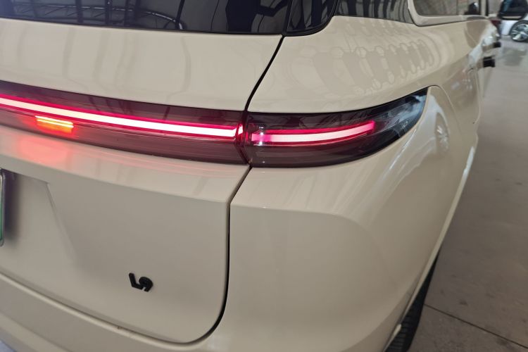 理想汽车 理想L9 2022款 Max车身外观9