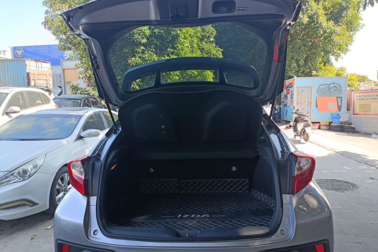 丰田 奕泽IZOA 2020款 2.0L 奕驰版机舱底盘23