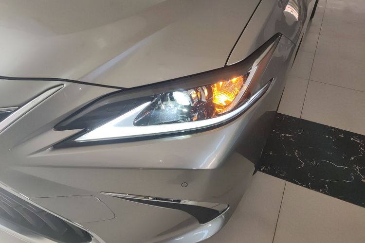 雷克萨斯ES 2021款 200 卓越版局部细节36