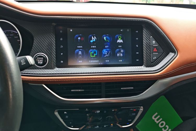 众泰T300 2017款 1.5T CVT尊享型中控内饰16