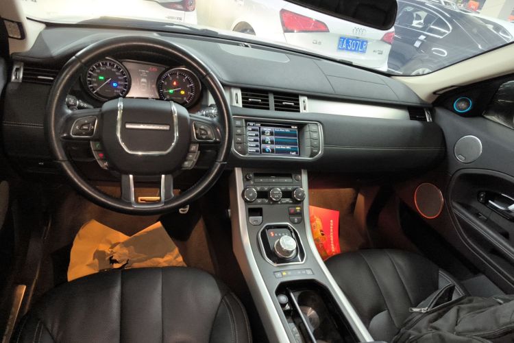 路虎 揽胜极光 2015款 2.0T 五门锐动版中控内饰16