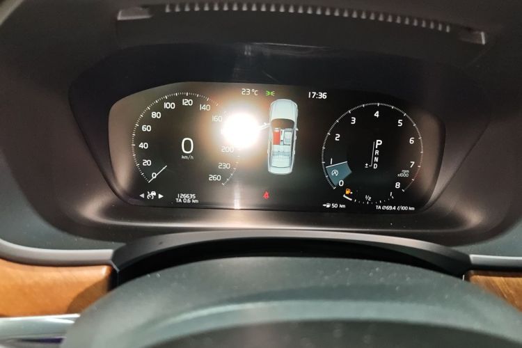 沃尔沃S90 2019款 T5 智远版中控内饰14