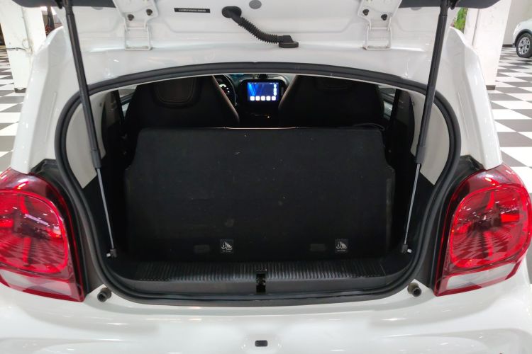 荣威 科莱威CLEVER 2022款 311km元气啵啵版机舱底盘23