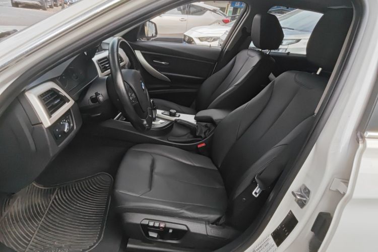 宝马3系 2015款 320Li 超悦版时尚型中控内饰19