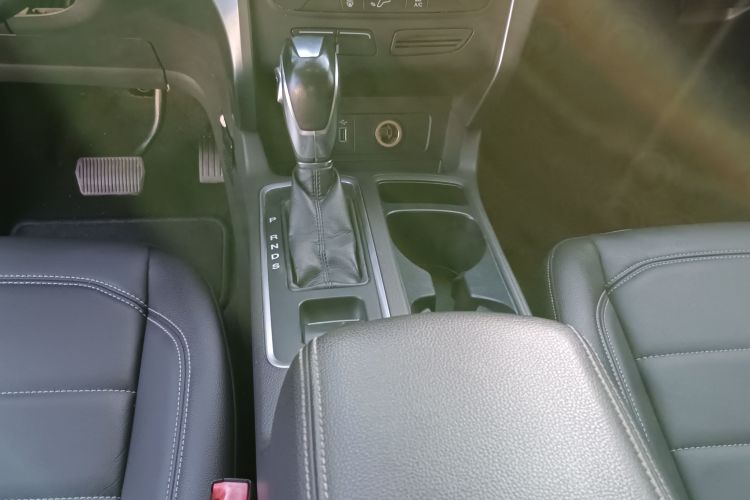 福特 翼虎 2018款 EcoBoost 180 两驱铂翼型局部细节18