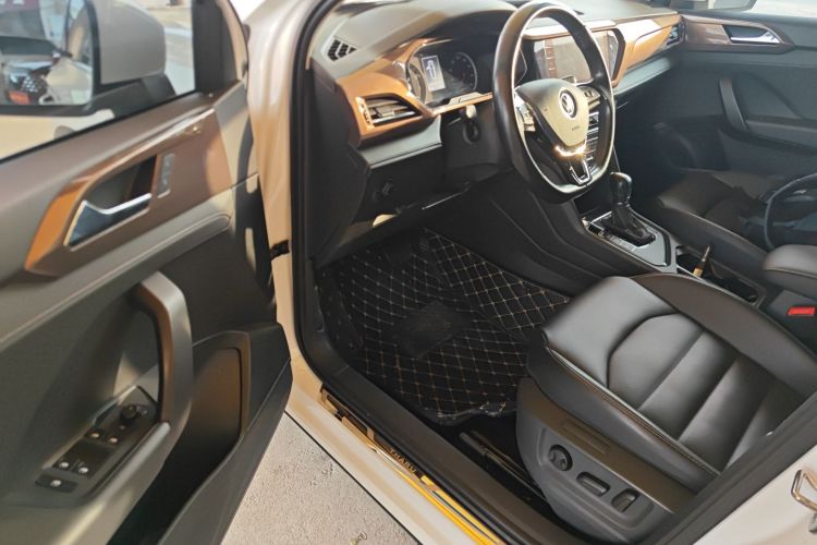 大众 途岳 2021款 280TSI 两驱豪华版PLUS中控内饰7003