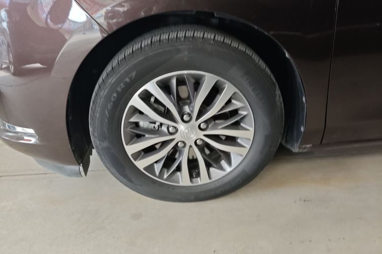 别克GL8 2020款 ES陆尊 653T 舒适型车身外观35