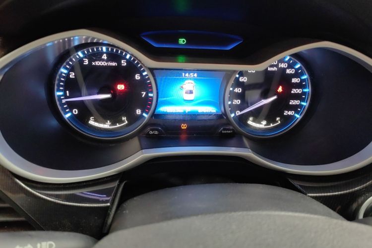 吉利汽车 帝豪 2017款 三厢百万款 1.5L CVT向上版中控内饰14