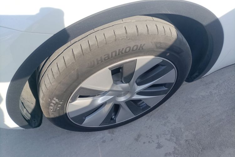 特斯拉 Model Y 2022款 改款 长续航全轮驱动版车身外观6007