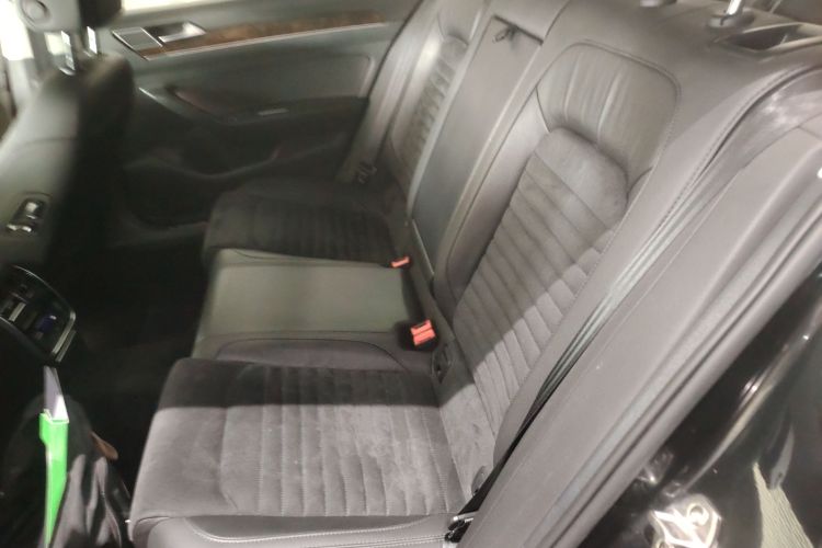 大众 迈腾 2017款 330TSI DSG 豪华型中控内饰21