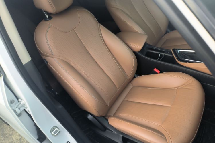 别克GL6 2021款 323T 轻混动互联豪华型局部细节41