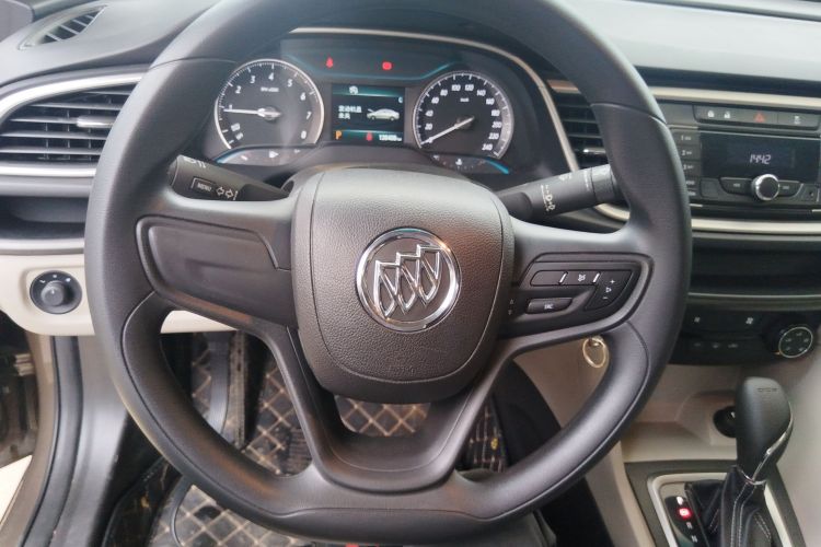 别克 英朗 2017款 18T 双离合精英型中控内饰13