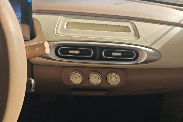 五菱汽车 宏光MINIEV 2025款 四门版 进阶款中控内饰16