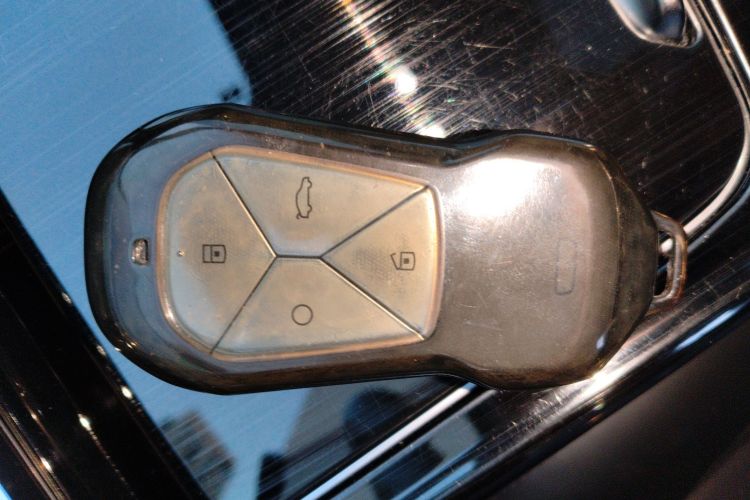 小鹏P5 2022款 550E中控内饰11