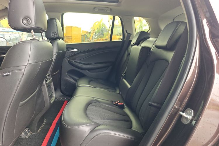 别克 昂科威 2021款 532T 两驱领先型中控内饰21