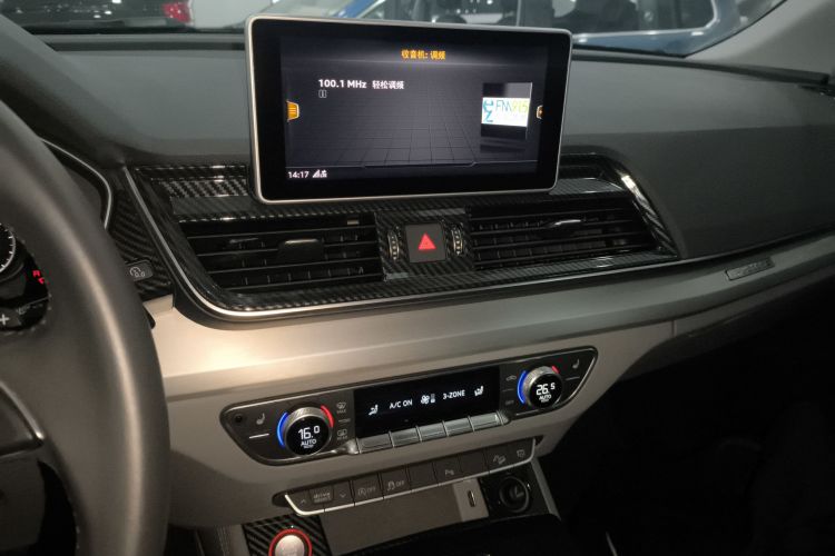 奥迪Q5L 2018款 40 TFSI 荣享时尚型 国V中控内饰16