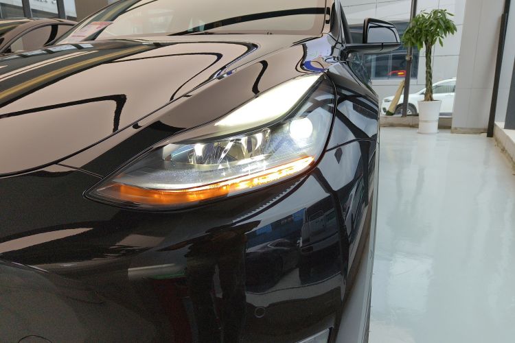 特斯拉 Model Y 2021款 标准续航后驱版局部细节36