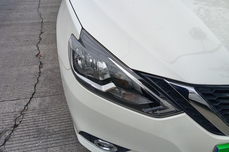 日产 轩逸 2021款 经典 1.6XL 手动豪华版车身外观8