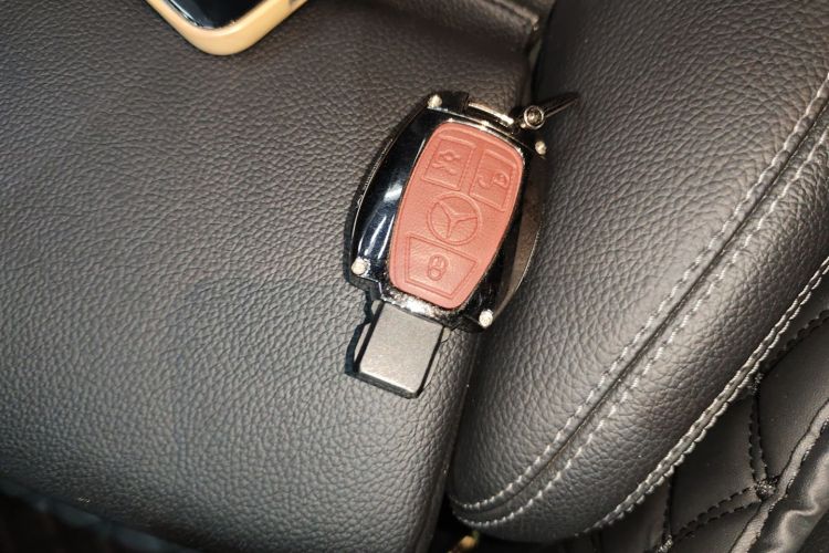 奔驰CLA 2019款 CLA 200 时尚型中控内饰11