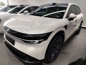 极氪7X 2025款 75kWh 后驱智驾版