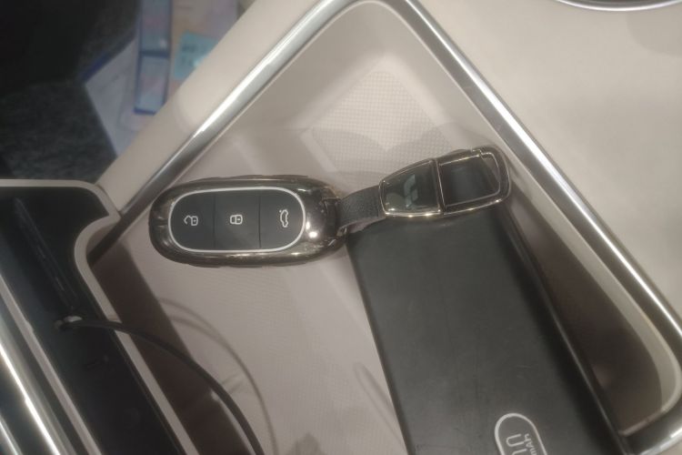 理想汽车 理想L9 2022款 Max中控内饰11