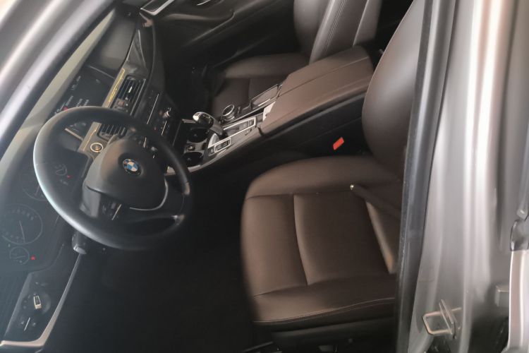 宝马5系 2014款 525Li 豪华设计套装局部细节19